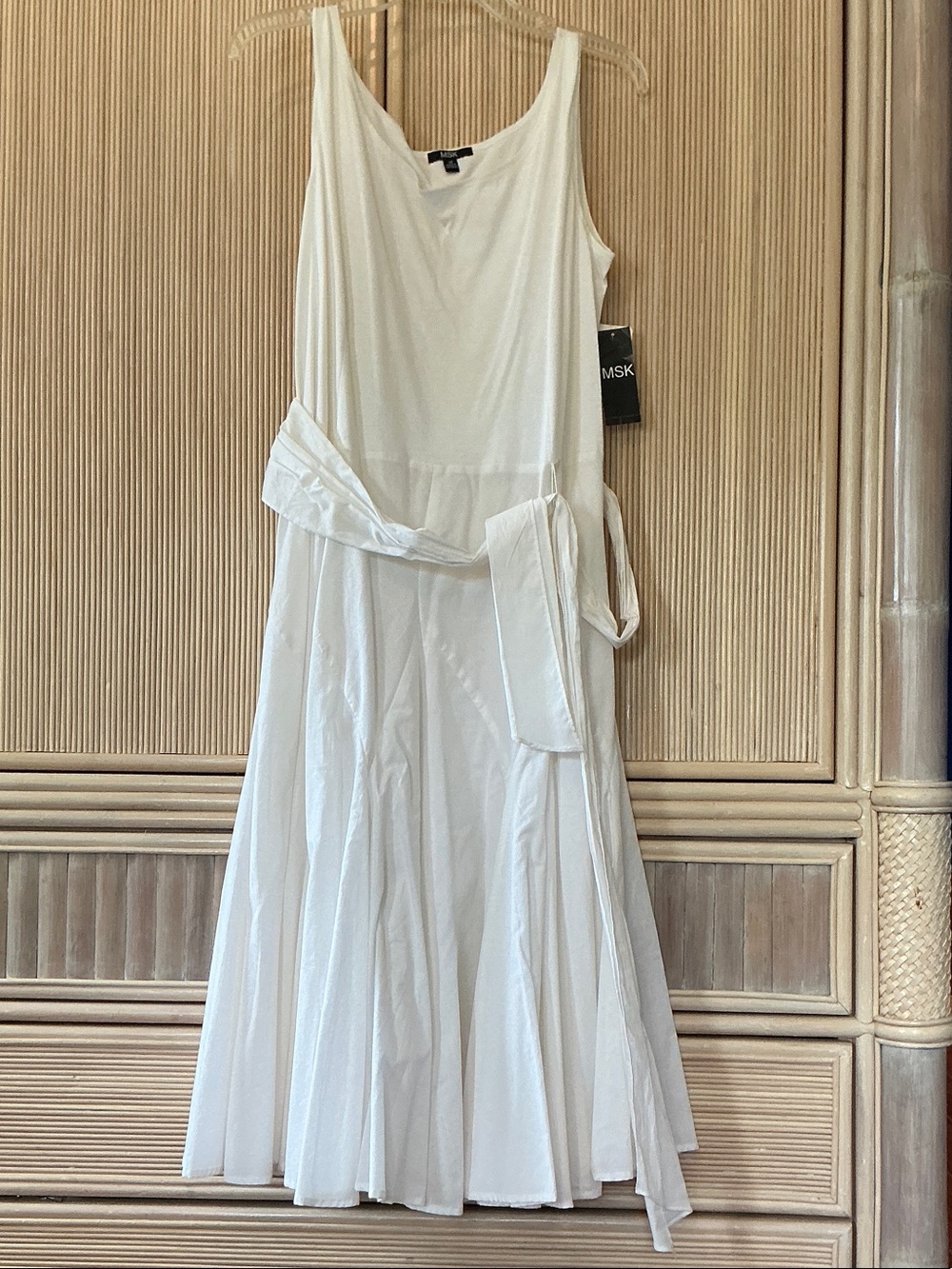 MSK White Sleeveless Tie-Waist Maxi Dress